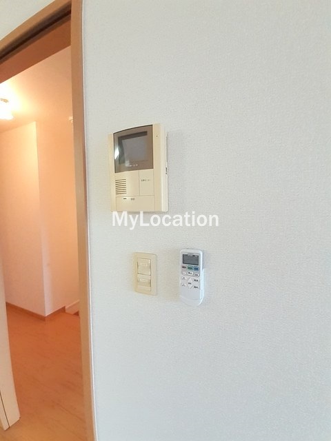 セキュリティ　☆モニター付きインターホンです☆