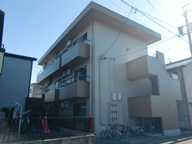 建物外観　シンプルな外観