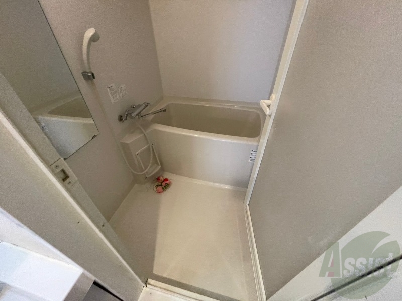 バス・シャワールーム　お風呂になります。一日の疲れを癒してくださいね。