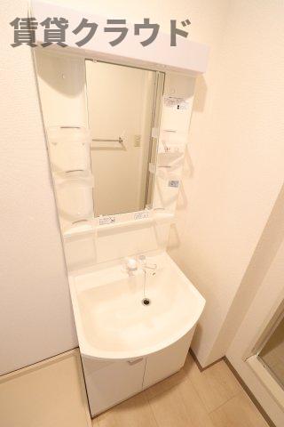 洗面設備　使いやすい洗面所です