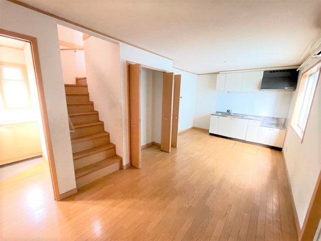 居室・リビング　別号室の参考写真です