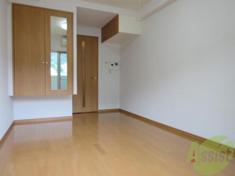 居室・リビング　フローリング貼りのお洒落な室内です。