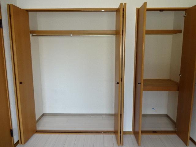 収納　洋室クローゼット
