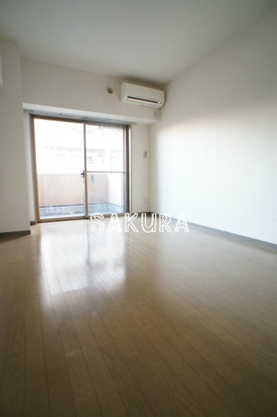 居室・リビング　使いやすい形の為、レイアウトを楽しめます♪