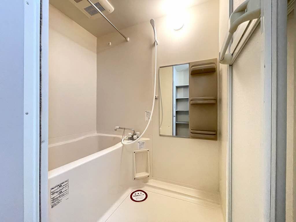 バス・シャワールーム　浴室