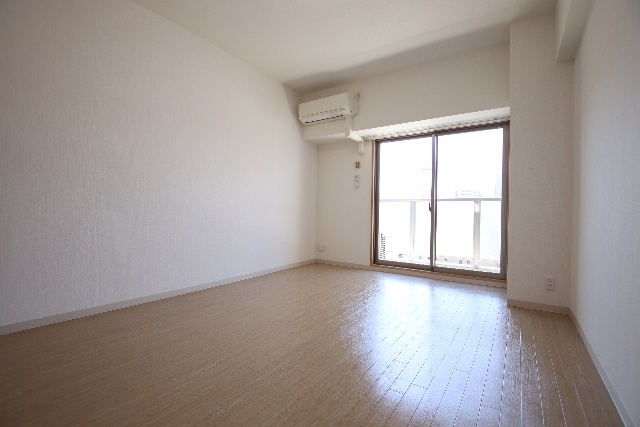 居室・リビング　※別室の参考写真の為、現況優先です。