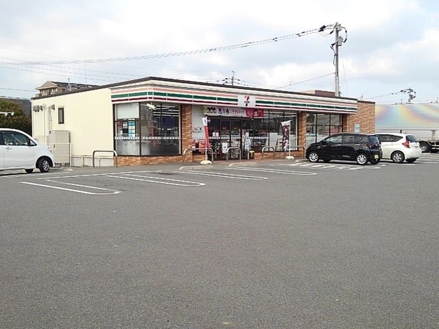 コンビニ　セブンイレブン小森野２丁目店（コンビニ）まで220m
