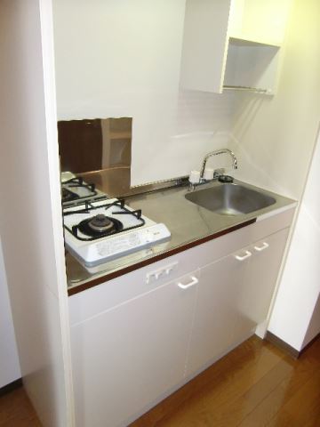 キッチン　別タイプ8Ｆの室内写真（参考写真）になります。