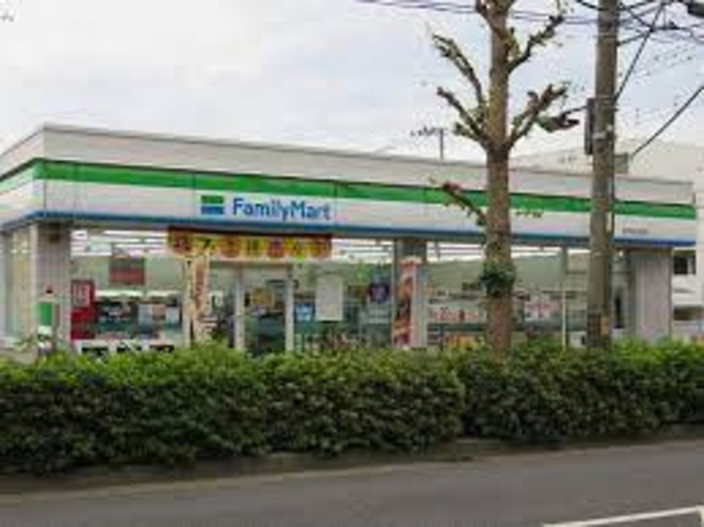 コンビニ　ファミリーマート府中押立町店（コンビニ）まで748m