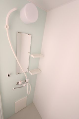 バス・シャワールーム　同アパートの参考写真です。