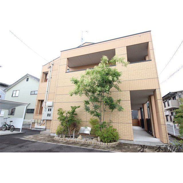 エントランス　建物外観