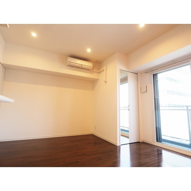 居室・リビング　※参考。別部屋の写真です。