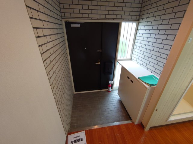 ヴィラ花屋敷の玄関写真