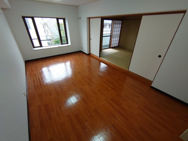 ヴィラ花屋敷の居間写真