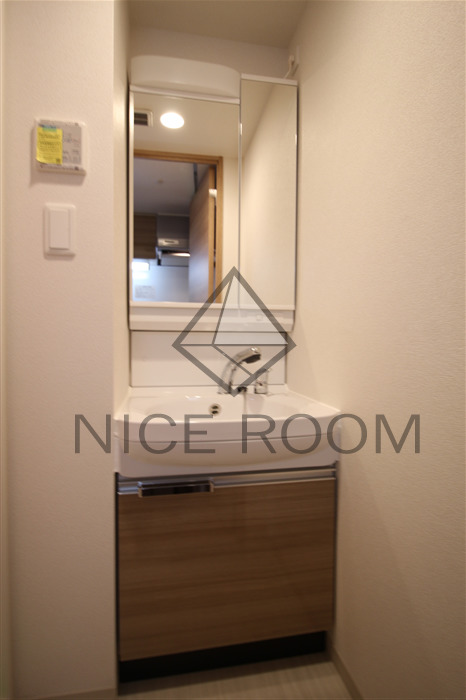 洗面設備　ファステート大阪城東グリッジ　独立洗面台