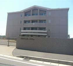 中学校　前橋市立第六中学校（中学校）まで1708m