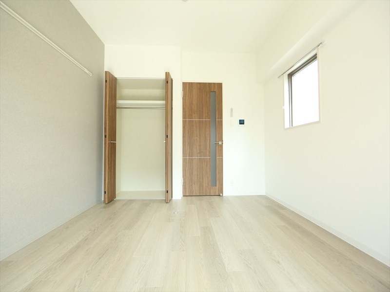 その他部屋・スペース　洋室7.3帖　クローゼット付（収納充実してます）