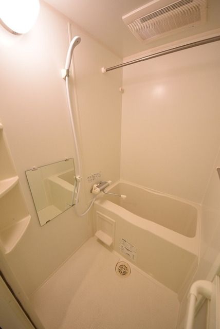 バス・シャワールーム　浴室は乾燥機としても使えます