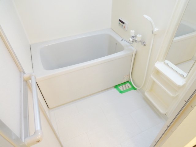 バス・シャワールーム　写真は別号室のものです。