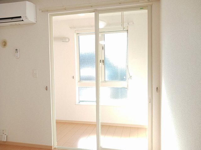 その他部屋・スペース　サンルーム。雨の日や冬でも安心して洗濯物が干せます！