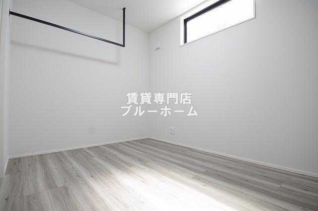 その他　4.7帖のゆとりのある洋室！