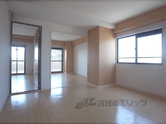 居室・リビング　リビング