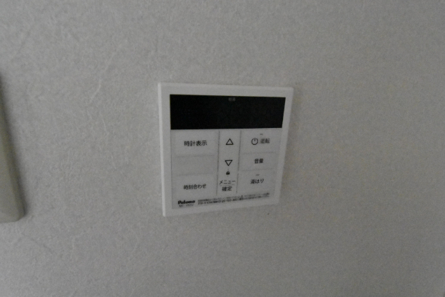 玄関　同一建物２０３号室の写真掲載