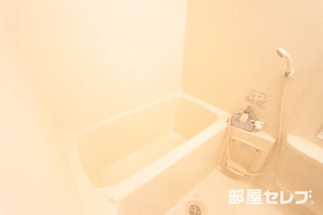 バス・シャワールーム　ゆったりバスルーム