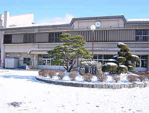 小学校　津志田小学校（小学校）まで484m