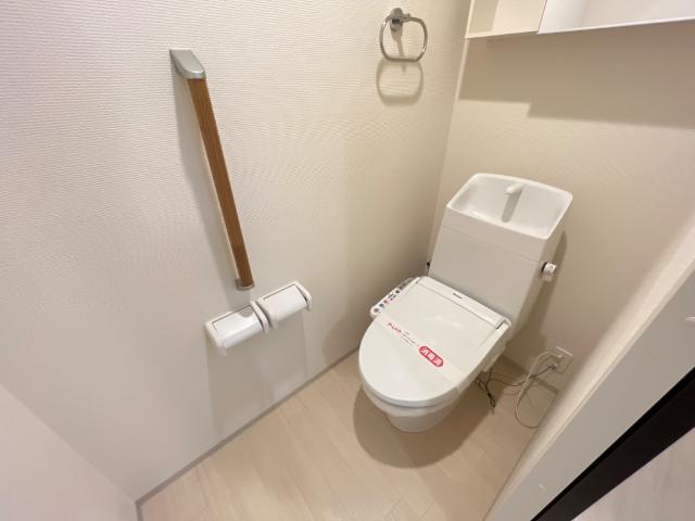 トイレ　シャワー付トイレ