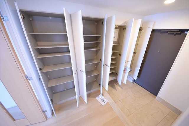 玄関　参考写真