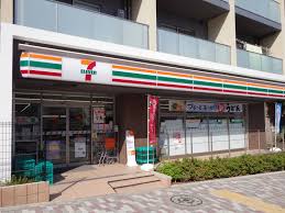 コンビニ　セブンイレブン新宿市谷台町店（コンビニ）まで343m