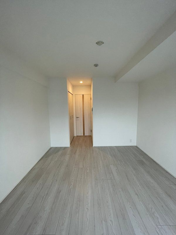 居室・リビング　☆明るい洋室☆