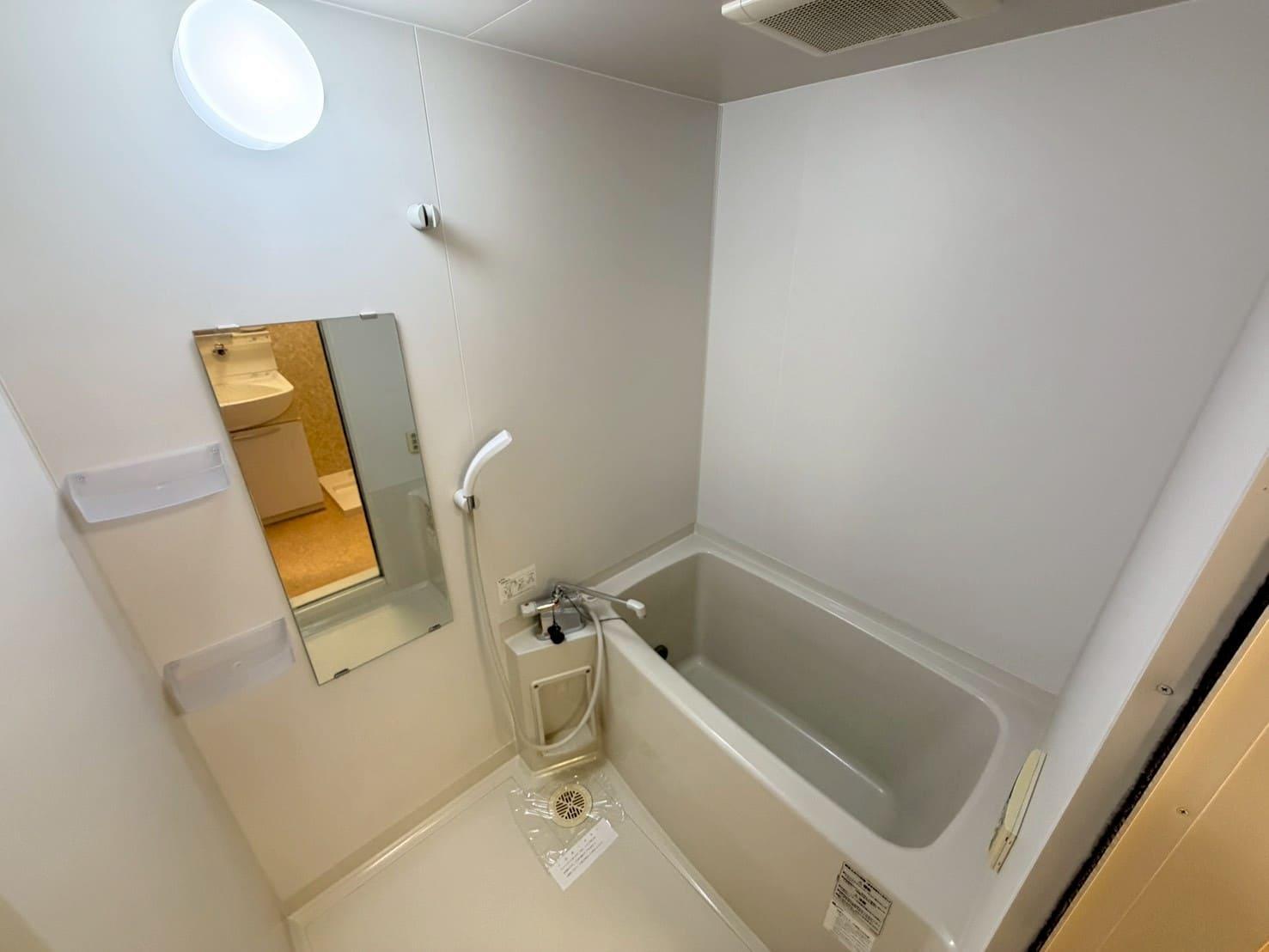 バス・シャワールーム　浴室(同じ間取りの別の階の写真）
