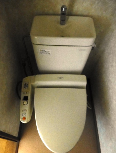 トイレ　ウォシュレット
