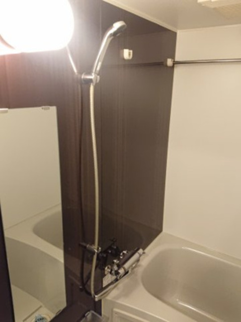 バス・シャワールーム　バスルーム