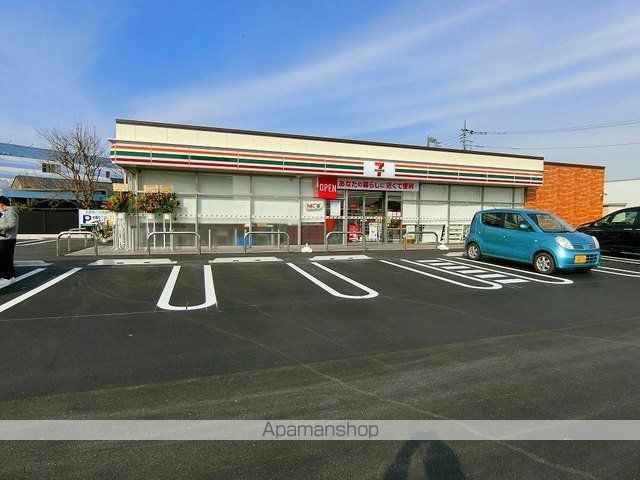 コンビニ　セブンイレブン桐生バイパス店（コンビニ）まで400m
