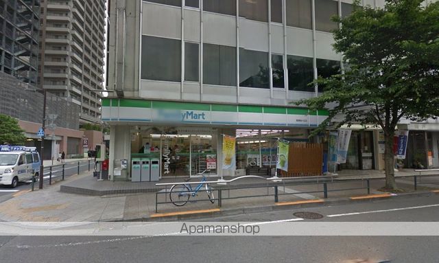 コンビニ　ファミリーマート（コンビニ）まで1607m