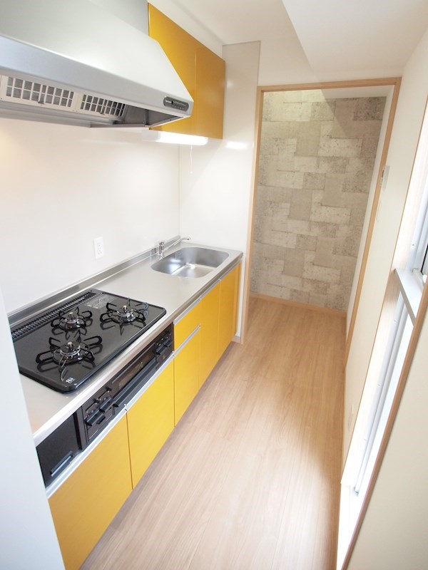 キッチン　大きめのシステムキッチン♪