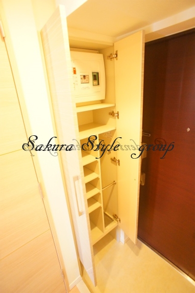 玄関　ゆったりとした玄関スペースです♪