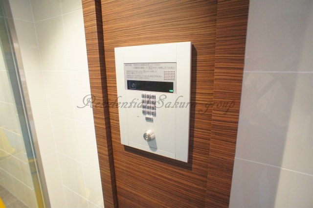 セキュリティ　女性の方でも安心のモニター付きオートロック♪