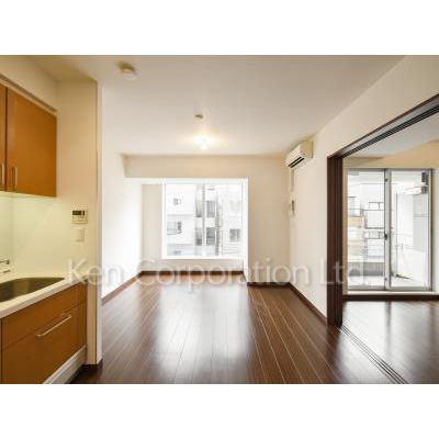 居室・リビング　同タイプ3階のお部屋を撮影。仕様が異なることがあります。