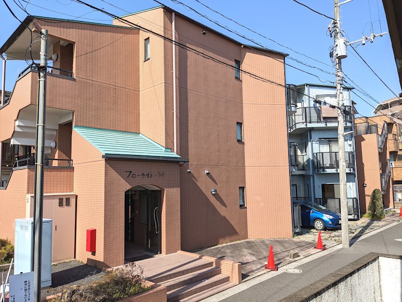 建物外観　鉄筋コンクリート造マンションタイプです