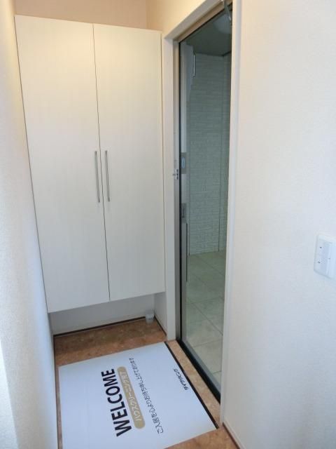 玄関　※別号室参考写真です