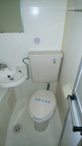 トイレ　別部屋の写真になります