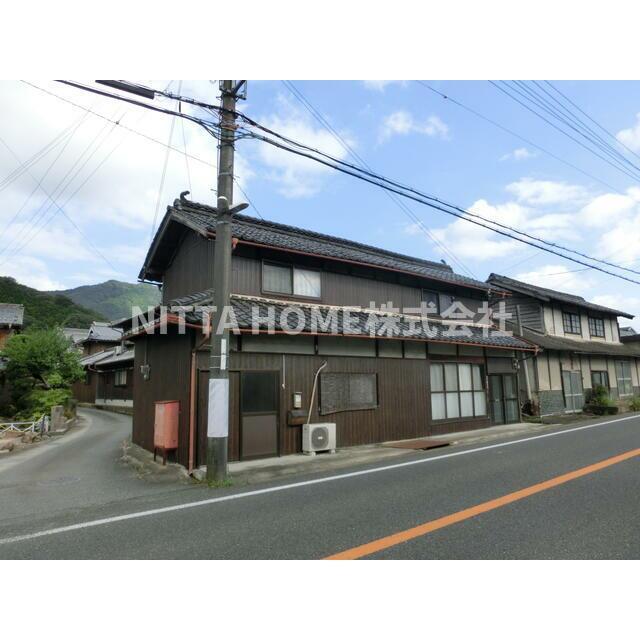 建物外観　石生駅が徒歩すぐの場所◎