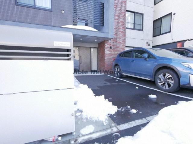 駐車場　駐車場