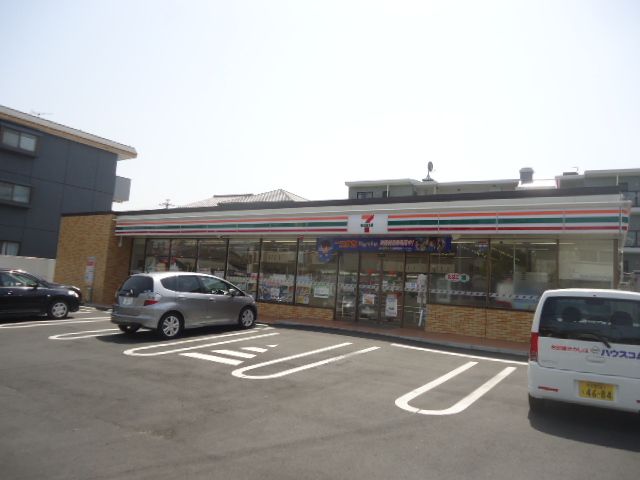 コンビニ　セブンイレブン 名古屋一社４丁目店（コンビニ）まで275m