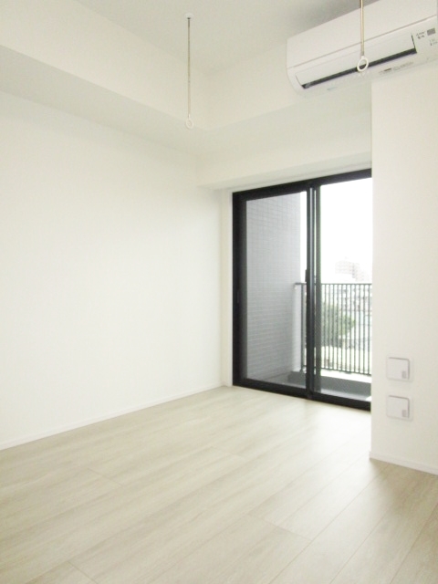 その他部屋・スペース　8帖超えで広々としたお部屋ですよ♪