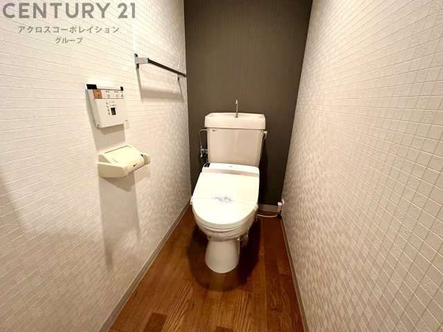 トイレ　バストイレ別です☆